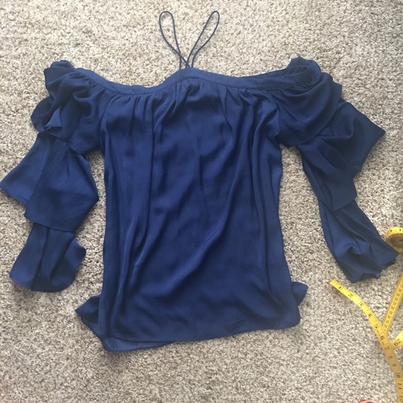 Gianni Bini Off Shoulder Blouse 👚 - Picture 3 of 5